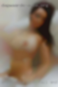 Are people with large clit and lips tall and. Are people with large clit and lips tall and.